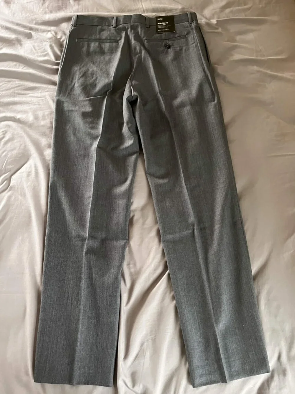 NWT Banana Republic Gray Dress Pants – Modern Fit – Men's 33/32